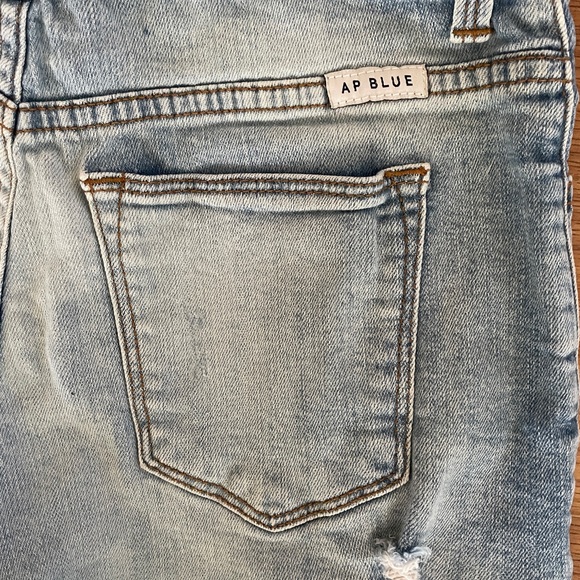 AP BLUE by APHRODITE JEANS Distressed Denim CUTOFF Jean SHORTS Size 26 Waist - Picture 5 of 9